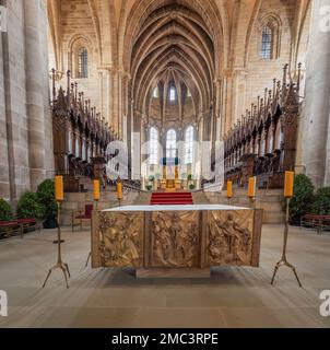 Navata e altare alla Cattedrale di Bamberga - Bamberga, Baviera, Germania Foto Stock