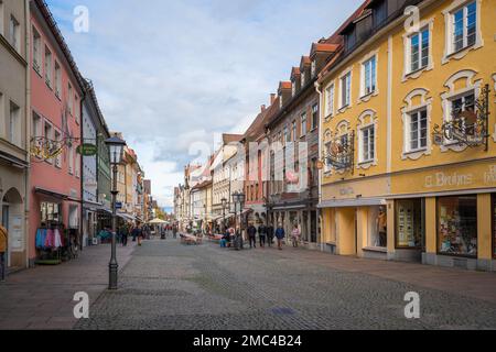 Via Reichenstrasse a Fussen centro storico (Altstadt) - Fussen, Baviera, Germania Foto Stock