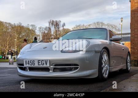 2000 Porsche 911 GT3, in mostra allo Scramble di gennaio tenutosi al Bicester Heritage il 8th gennaio 2023. Foto Stock