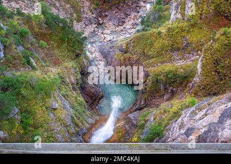 Pollat Gorge Waterfall vicino Fussen - Schwangau, Baviera, Germania Foto Stock