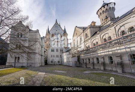 Cortile interno del castello di Neuschwanstein vicino a Fussen - Schwangau, Baviera, Germania Foto Stock