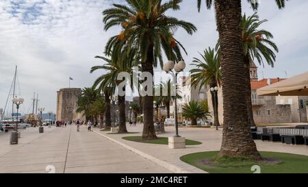 Centro storico di Trogir, vicino Spalato, Croazia Foto Stock