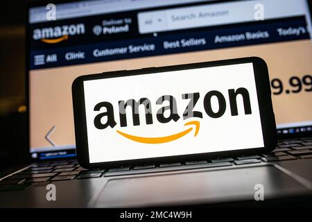 Polonia. 20th Jan, 2023. In questa immagine viene visualizzato un logo Amazon sullo smartphone. Credit: SOPA Images Limited/Alamy Live News Foto Stock