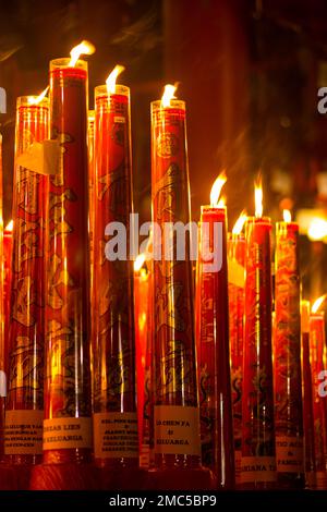 23 gennaio 2023. Candele giganti a Sam Poo Kong. Semarang, Indonesia. Foto Stock