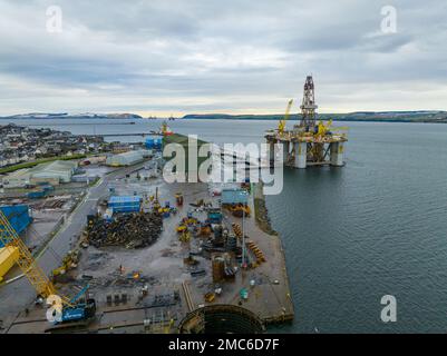 Invergordon, Scozia, Regno Unito. 21 gennaio 2023. Vedute aeree del Porto di Cromarty Firth a Invergordon, Ross e Cromarty. L'offerta di Inverness and Cromarty Firth Freeport è stata riconosciuta come Freeport dai governi scozzese e britannico. Noti anche come Green Freeports o Greenports questi nuovi porti si spera di creare migliaia di nuovi posti di lavoro . Iain Masterton/Alamy Live News Foto Stock