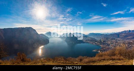 Lugano, Svizzera. Splendida vista aerea della città svizzera, circondata da lago e montagne. Foto Stock