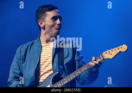 Brixia, Italia. 07th Apr, 2022. Cory Wong, cantautore e chitarrista americano, sul palco durante le sue esibizioni dal vivo per ''Fall Tour 2022'' 9th Aprile 2022 al Gran Teatro Morato di Brixia (Foto di Roberto Tommasini/NurPhoto) Credit: NurPhoto SRL/Alamy Live News Foto Stock