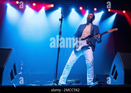 Brixia, Italia. 07th Apr, 2022. Cory Wong, cantautore e chitarrista americano, sul palco durante le sue esibizioni dal vivo per ''Fall Tour 2022'' 9th Aprile 2022 al Gran Teatro Morato di Brixia (Foto di Roberto Tommasini/NurPhoto) Credit: NurPhoto SRL/Alamy Live News Foto Stock