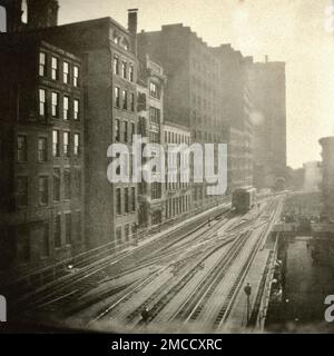 1900s NYC, treno sopraelevato, New York City History, circa 1900s, Manhattan, Vintage El Train, fine del secolo NYC Foto Stock