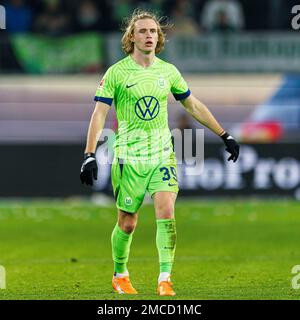 Wolfsburg, Germania. 21st Jan, 2023. Primo : 01/21/2023, calcio, campionato 1st, 1st Bundesliga, Stagione 2022/2023, VfL Wolfsburg - SC Freiburg Patrick Wimmer (VFL Wolfsburg) intera figura, credito: dpa/Alamy Live News Foto Stock