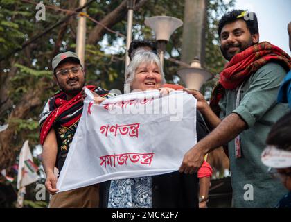 Kolkata, Bengala Occidentale, India. 21st Jan, 2023. Programma di Felicitazione di massa di Aleida Guevara, figlia del leggendario rivoluzionario marxista argentino che Guevara nella piazza del college a Kolkata, bengala occidentale, india, il 21st gennaio 2023, organizzato da AIDSO, SFI & DYFI. (Credit Image: © Amlan Biswas/Pacific Press via ZUMA Press Wire) SOLO PER USO EDITORIALE! Non per USO commerciale! Foto Stock