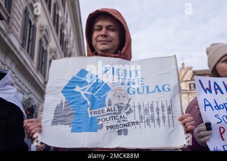 Roma, Italia. 21st Jan, 2023. Sit-in a Roma organizzato da un gruppo di cittadini della Federazione Russa a sostegno di Alexei Navalny. (Credit Image: © Pacific Press via ZUMA Press Wire) SOLO PER USO EDITORIALE! Non per USO commerciale! Foto Stock