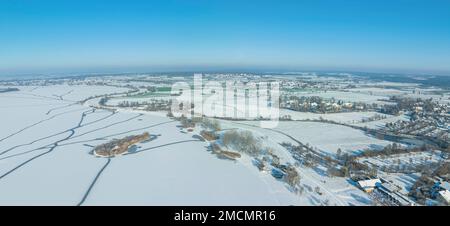 Veduta aerea della regione intorno al Lago Centro Schlungenhof sul Lago Altmühl nel Distretto dei Laghi di Fraconian in inverno Foto Stock