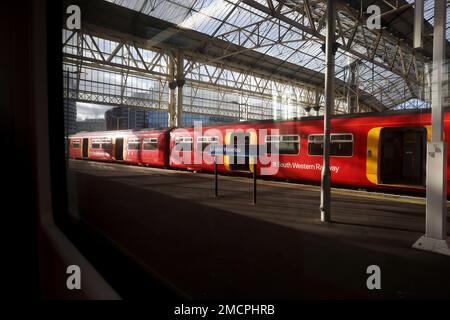 Vista generale della stazione ferroviaria di Waterloo a Londra, Regno Unito. Foto Stock