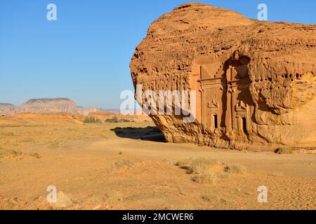 Tombe nabatee a Djabal al-Ahmar, Hegra o Maha'in Salih, regione di AlUla, provincia di Medina, Arabia Saudita, Penisola Araba Foto Stock