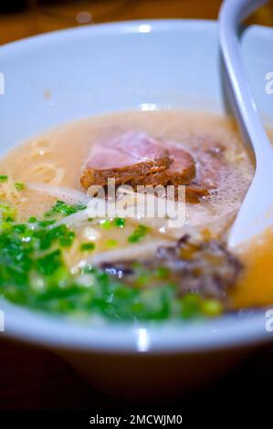 Primo piano per zuppa di ramen di manzo giapponese originale Foto Stock