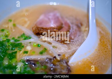 Primo piano per zuppa di ramen di manzo giapponese originale Foto Stock