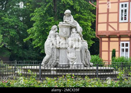 Caroline-Mathilde Monumento all'ingresso est, Giardino francese, celle, bassa Sassonia, Germania Foto Stock