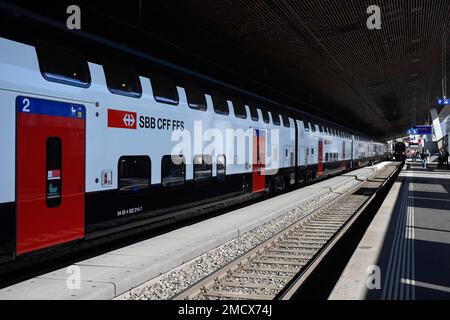 Treno passeggeri FFS, stazione centrale di Zurigo, Svizzera Foto Stock
