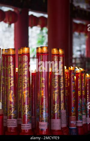 22 gennaio 2023. Candele giganti a Sam Poo Kong. Semarang, Indonesia. Foto Stock