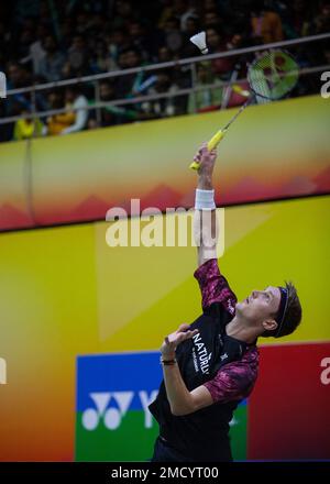 Nuova Delhi, India. 22nd Jan, 2023. Viktor Axelsen di Danimarca compete durante la finale maschile contro Kunlavut Vitidsarn di Thailandia al torneo di badminton India Open 2023 di New Delhi, India, 22 gennaio 2023. Credit: Javed Dar/Xinhua/Alamy Live News Foto Stock