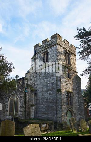 La storica torre restaurata della chiesa di St Mary-at-Finchley, North London, Regno Unito Foto Stock