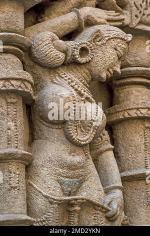 03 04 2019 Nayika Stone Carving a Rani Ki Vav Ranki Vav Step bene passo Patan Gujarat India Asia Foto Stock