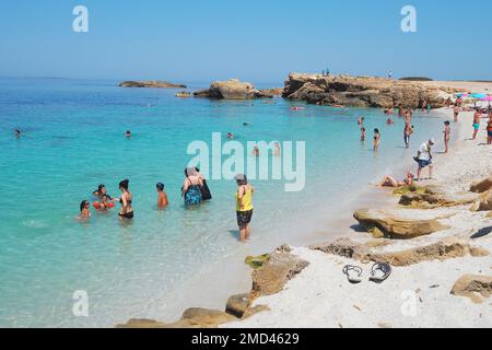 Giornata di sole sulla spiaggia di is Arutas, nella Penisola del Sinis, Regione Sardegna, Italia Foto Stock