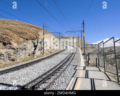 Zermatt, Svizzera - 15 settembre 2018: Ferrovia di trasporto per la zona montana. Foto Stock