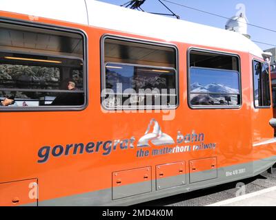 Zermatt, Svizzera - 15 settembre 2018: Ferrovia di trasporto per la zona montana. Foto Stock