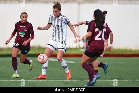 Cristiana Ghirelli (10) Juventus Donne durante il Campionato Italiano di Calcio una partita femminile 2022/2023 tra Pomigliano Femminile e Juventus Donne allo stadio Ugo Gobbato di Pomigliano D'Arco (NA), il 21 gennaio 2023 Foto Stock