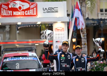 Monte Carlo, Principato di Monaco. 22nd Jan, 2023. Celebrando il podio finale, Monaco, Thierry NEUVILLE Martijn WYDAEGHE Credit: Independent Photo Agency/Alamy Live News Foto Stock