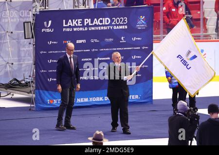 (Da L a R) Leonz Eder FISU Presidente, Lornezo Lentini, 22 GENNAIO 2023 : Lake Placid 2023 FISU World University Games cerimonia di chiusura invernale al Centro Olimpico di Lake Placid, NY, USA. Credit: YUTAKA/AFLO SPORT/Alamy Live News Foto Stock