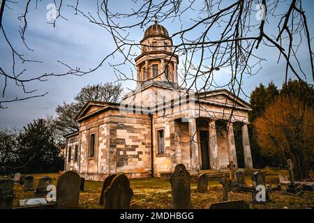 Il Mausoleo, costruito per il quarto duca di Newcastle per onorare sua moglie Georgiana Elizabeth, costruito nel 1822, Milton, West Markham, Nottinghamshire Foto Stock