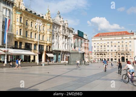 Croazia, Zagabria, la piazza principale - Trg Josip Jelacica. Foto Stock