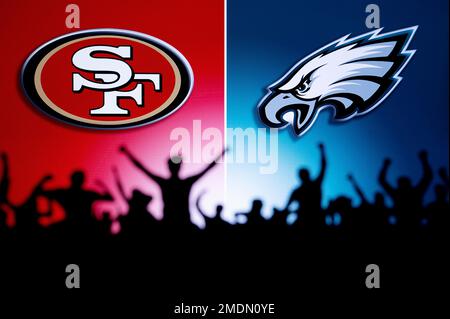 PHILADELPHIA, USA, 18 GENNAIO 2023: San Francisco 49ers contro Philadelphia Eagles. NFL Conference Championship Silhouette di tifosi sostenere le squadre in Foto Stock