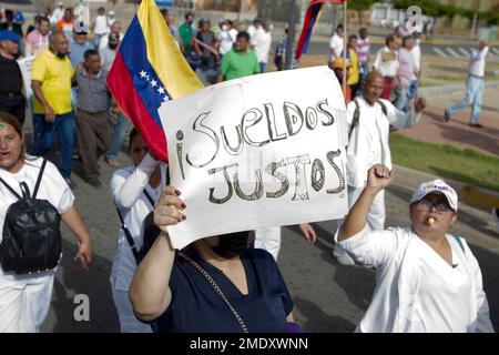 Non esclusiva: 23 gennaio 2023, Marcaibo, Venezuela: Centinaia di venezuelani provenienti da istituzioni pubbliche e private sono scesi in piazza per protestare Foto Stock