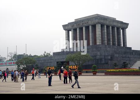 Il Presidente ho Chi Minh Mausoleo, Lăng Chủ tịch Hồ Chí Minh, Piazza Ba Dinh, quartiere di Ba Dinh, Hanoi, Hà Nội, Vietnam, Asia Foto Stock
