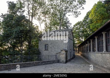 Sentiero vuoto nel Santuario di la Verna Foto Stock