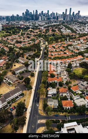 Melbourne, Australia, 23rd gennaio 2023. La città di Melbourne può essere vista dall'alto durante un volo in mongolfiera. Foto Stock