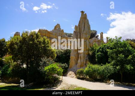 Le Orgues di Ille sur Tet colonne di organi geologici di roccia morbida nel sud della francia Foto Stock