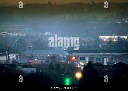 Renfrew, Glasgow, Scozia, Regno Unito 24th gennaio 2023. Il primo taglio di potenza della Scozia come codice postale PA4 Renfrew vede il primo del problema di potenza attuale nel paese. Credit Gerard Ferry/Alamy Live News Foto Stock