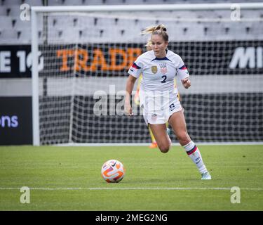 Auckland, Nuova Zelanda, gennaio 21st 2023: Ashley Sanchez (2 Stati Uniti) in palla durante l'International friendly tra gli Stati Uniti e la Nuova Zelanda Football Ferns all'Eden Park di Auckland, Nuova Zelanda. (Joe Serci / SPP) Foto Stock