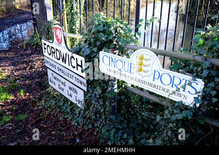 città di fordwich segno post, fordwich, canterbury, kent orientale, regno unito gennaio 2023 Foto Stock