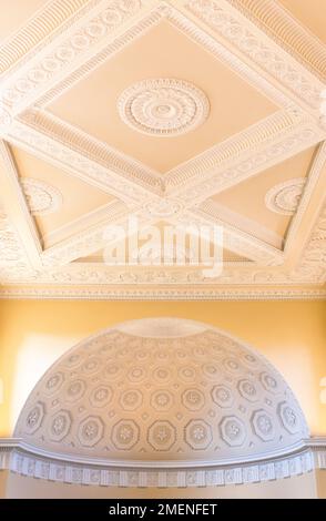 Great Hall of Syon House, Londra casa dei Duchi di Northumberland, la famiglia Percy, per oltre 400 anni, Londra, Inghilterra Foto Stock