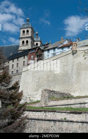 Francia, Hautes-Alpes, Briancon, Cite Vauban, Collegiale Notre Dame chiesa Foto Stock