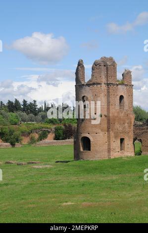 Italia, Lazio, Roma, Via Appia Antica, tomba di Romolo Foto Stock