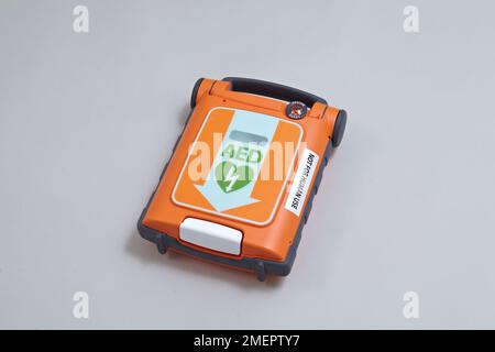 Defibrillatore esterno automatico Foto Stock