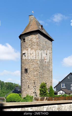 Limps Tower o Maeuseturm o Witches 'Torre del 13th ° secolo, parte delle fortificazioni della città medievale, Città Vecchia, Arnsberg, Sauerland, Nord Foto Stock