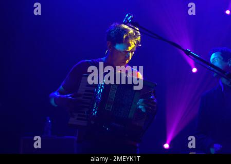 The Might Be Giants - John Flansburgh e John Linnell in concerto presso la Music Hall di Williamsburg Foto Stock